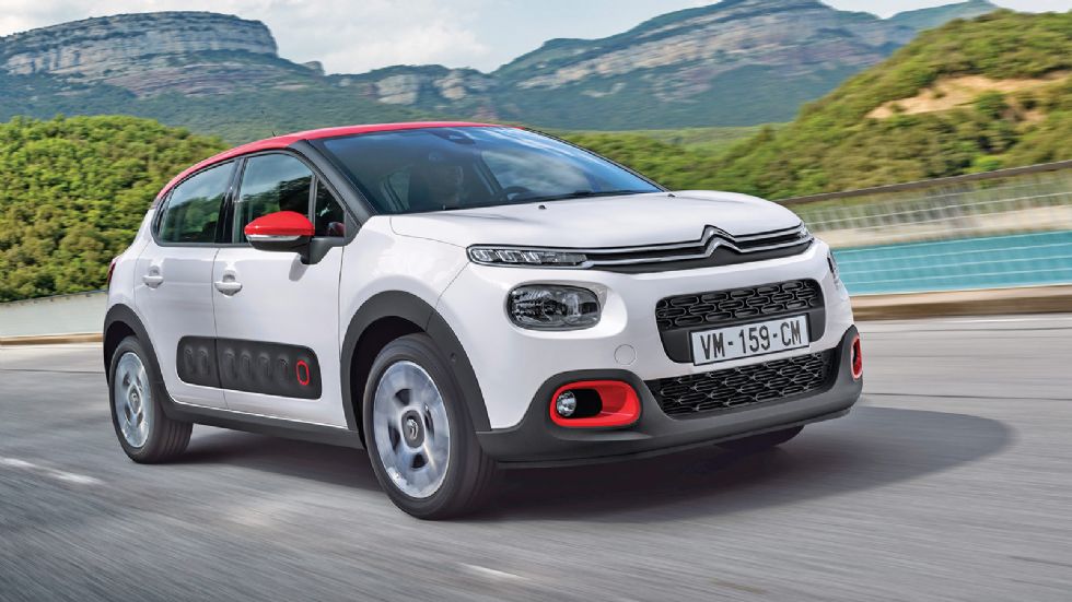 H Citroen πήγε τελείως κόντρα στις έρευνες παρουσιάζοντας ένα φουτουριστικό και διαφορετικό C3 με στοιχεία του C4 Cactus.	