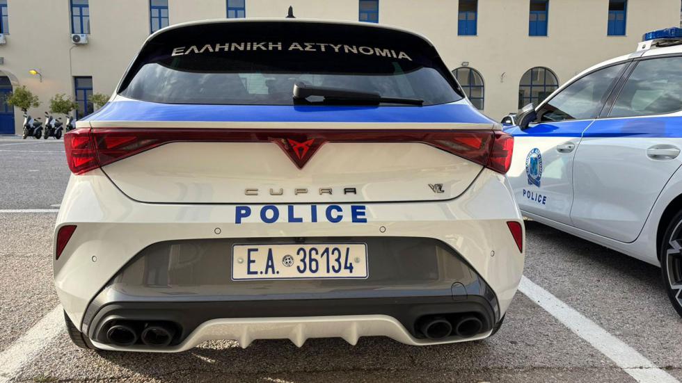 Περιπολικά CUPRA Leon VZ με 300 άλογα & Fiat 500e με αυτονομία 300+ χλμ. στην πόλη