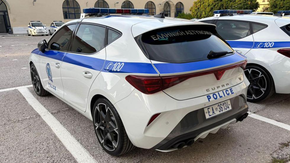 Περιπολικά CUPRA Leon VZ με 300 άλογα & Fiat 500e με αυτονομία 300+ χλμ. στην πόλη