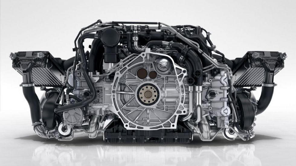 Ο νέος 3λιτρος κινητήρας, θα φέρει δυο turbo, με συνολική απόδοση 370 ίππων, ενώ η ροπή ανέρχεται στα 450 Nm. Στην έκδοση S, τα αντίστοιχα νούμερα είναι 420 και 500.