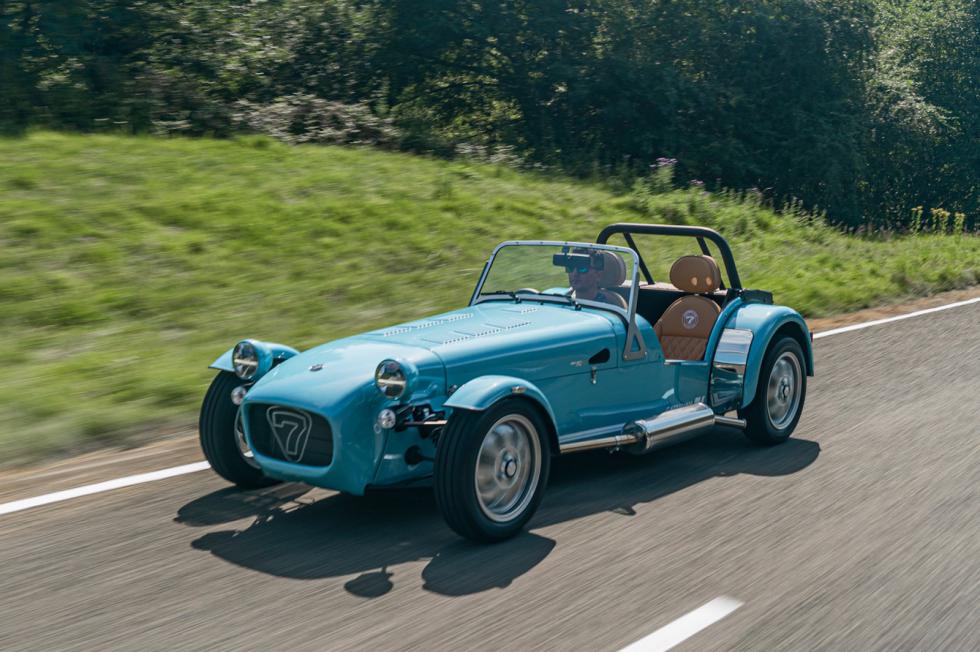 Το Caterham Seven είναι ελαφρύτερο από το μοτέρ της Chiron