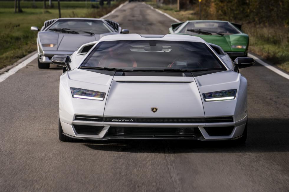 Με εκλεκτή παρέα η πρώτη εξόρμηση της νέας Lamborghini Countach
