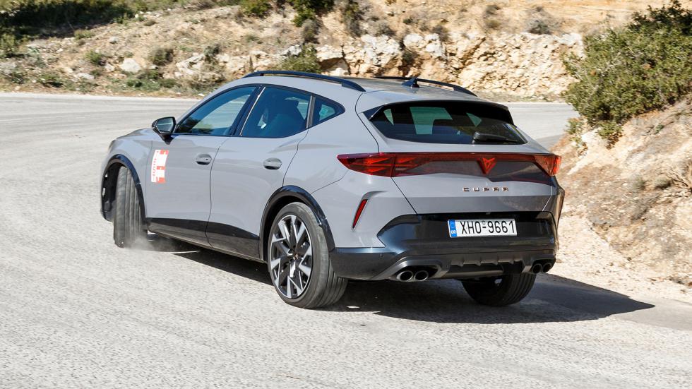 Το Cupra Formentor είναι ένα σκληροπυρηνικό GTi SUV και σε κερδίζει με τον χαρακτήρα του. Είναι απόλυτο στο όριο αλλά και παιχνιδιάρικο όταν του ζητηθεί.