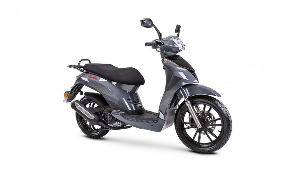 Daytona Trevis 125: Πρακτικό και οικονομικό με επίπεδο πάτωμα, μανιβέλλα και τιμή (ούτε) 2 χιλιάρικα