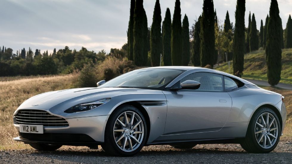 Η «μοίρα» επιφύλασσε στην Aston Martin DB11 να μεταλλαχθεί από coupe σε shooting brake αμάξι.