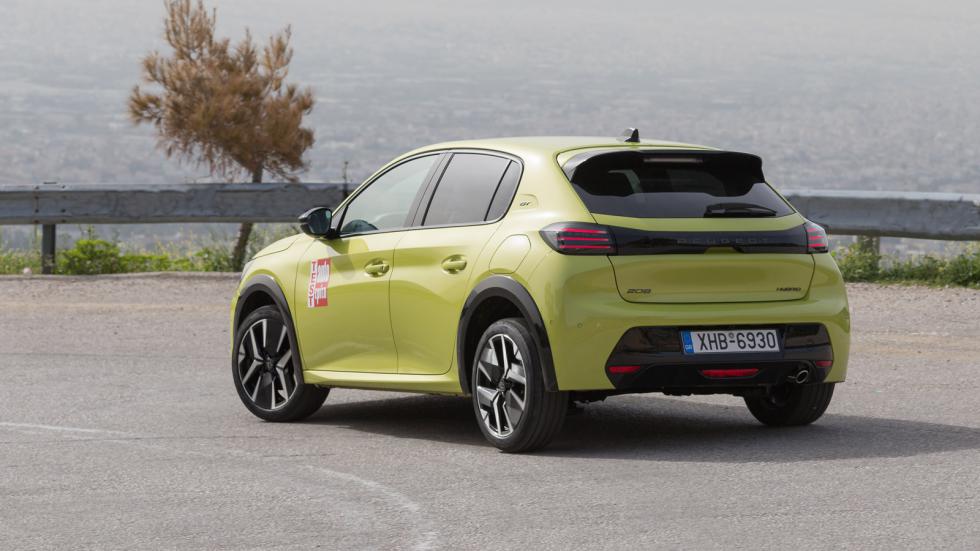 Στο δρόμο το Peugeot 208 ξεχωρίζει για την καλή ποιότητα κύλισης. Ταυτόχρονα συνδυάζει την άνεση με τα σπορτίφ χαρακτηριστικά.
