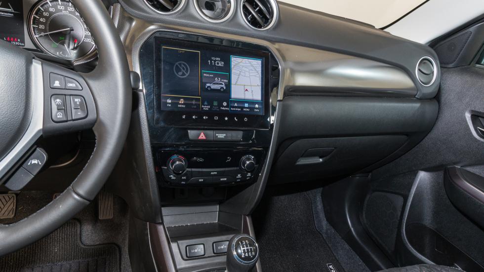 Η οθόνη και το interface της δεν μπορεί να φτάσεις το σύγχρονο ανταγωνισμό.