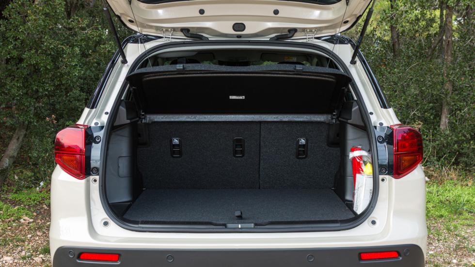 Ο χώρος αποσκευών είναι μικρός για τα δεδομένα των σύγχρονων μικρών SUV.