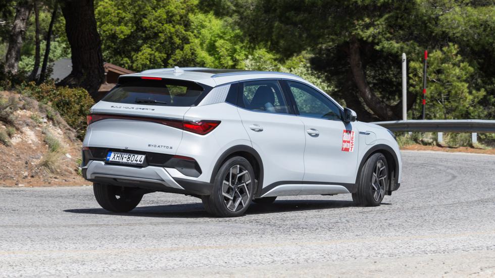 Το BYD Atto 3, που δοκιμάζουμε είναι ηλεκτρικό οικογενειακό SUV και το best seller της BYD στις αγορές της Δύσης. 