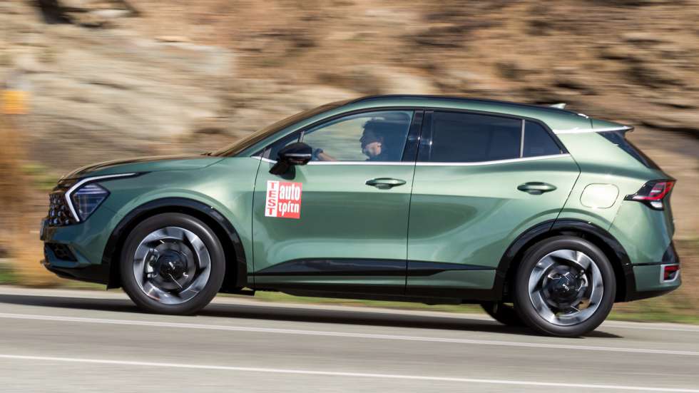 Ο 1,6 turbo βενζινοκινητήρας των 160 ίππων αντικατέστησε αυτόν με τους τους 150 και τους 180 ίππους και κινεί με άνεση το Sportage. Το ηλεκτρομοτέρ να βοηθά στις χαμηλές στροφές χαρίζοντας γερό τράβηγ