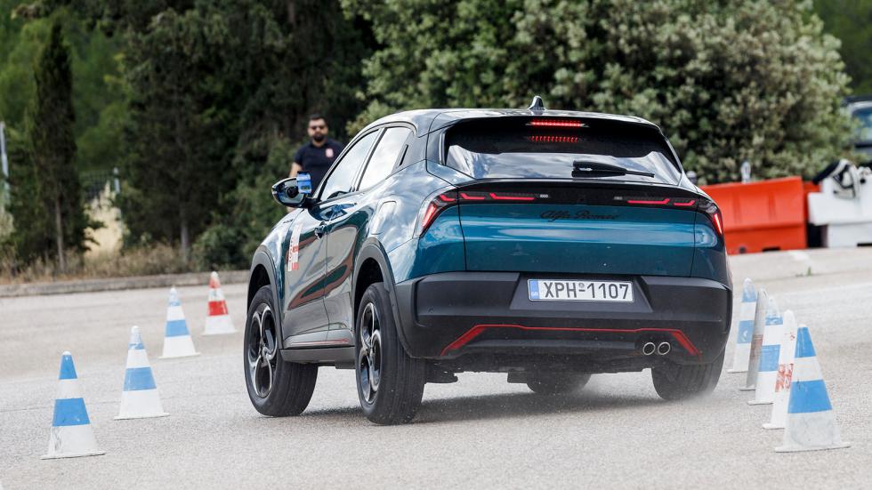 Elk Test στην Alfa Romeo Junior: Νέο ρεκόρ και από τη «μικρή» Alfa μετά την Tonale