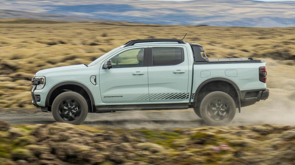 Ξεκίνησαν οι παραδόσεις του Plug-in υβριδικού Ford Ranger