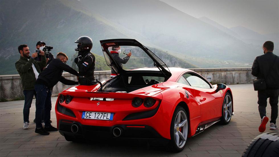 Θα «βρέξει» Ferrari στον Πειραιά (+video)