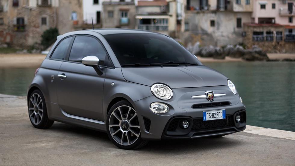 Το Abarth 595.