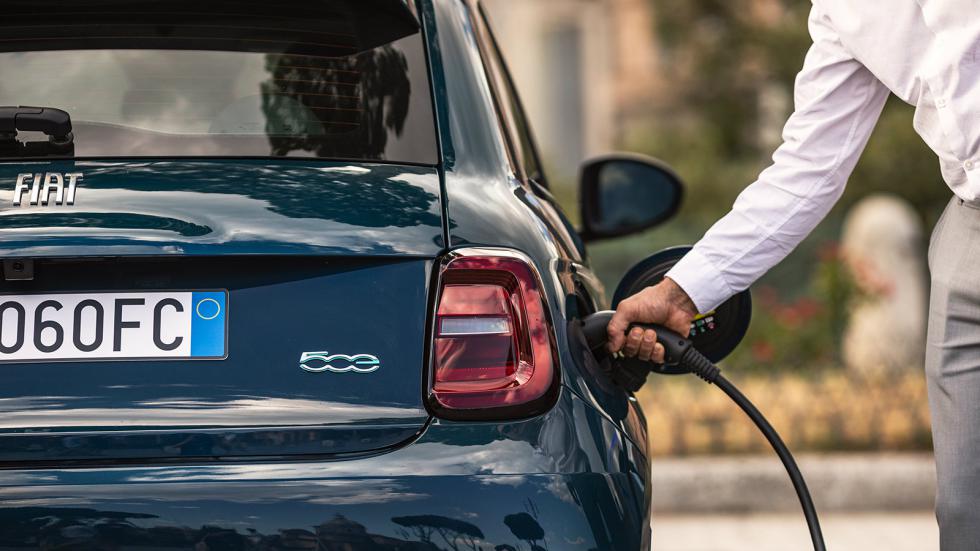 Οι τιμές του ηλεκτρικού Fiat 500 la Prima στην Ελλάδα