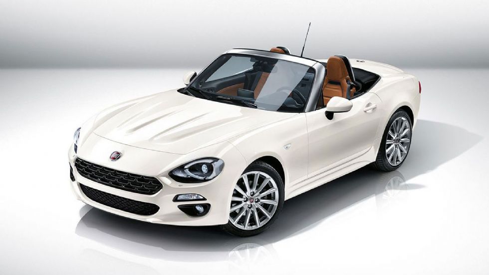 Το Fiat 124 Spider αποτελεί την ιταλική version του Mazda MX-5, με τους Ιταλούς να αναφέρουν όμως πως έχουν εξελίξει το αμάξωμα στα πρότυπα του πρώτου124 Spider.