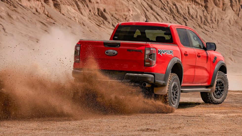 Ford Ranger Raptor: Ο πιο «αγωνιάρης αγρότης» επέστρεψε... ντούρος!