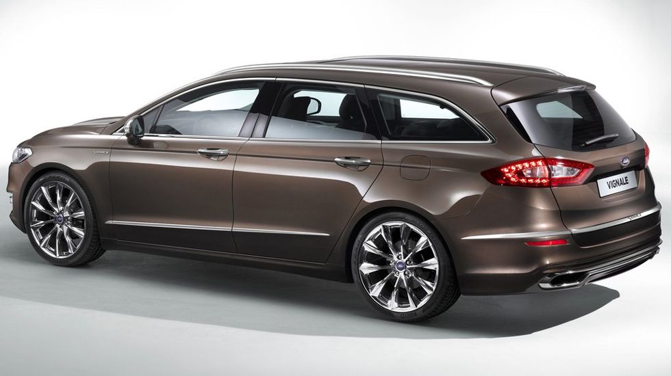 Όσο για το κόστος του νέου Ford Mondeo Vignale, εκτιμάται ότι θα είναι 10% πιο ακριβό από την πληρέστερη έκδοση του Mondeo, το οποίο λανσάρεται άμεσα στη χώρα μας.