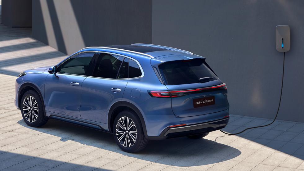 Νέο Geely EX5 EM-i: Το πρώτο Plug-in υβριδικό SUV της μάρκας
