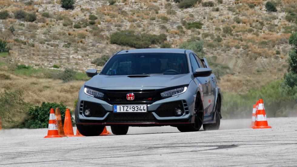 Elk Test στα GTi: Ποιό έσπασε το ρεκόρ των 80 χλμ./ώρα;