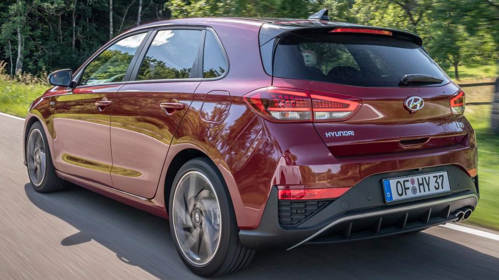 Hyundai i30: Αυτόματο με 120 PS ή χειροκίνητο με 160 στα ίδια λεφτά;