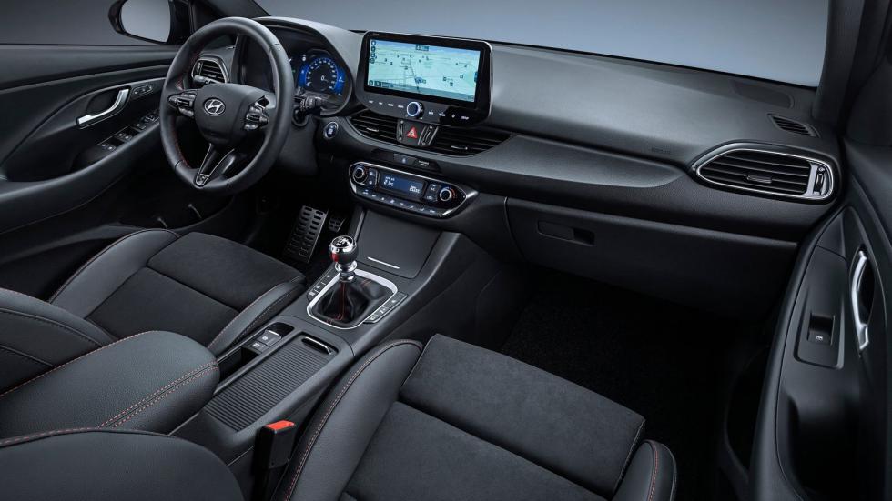 Hyundai i30: Αυτόματο με 120 PS ή χειροκίνητο με 160 στα ίδια λεφτά;