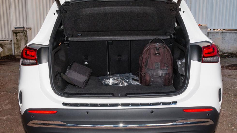 EQA Vs GLA 250e: Ηλεκτρική ή Plug-in Mercedes στα ίδια λεφτά;