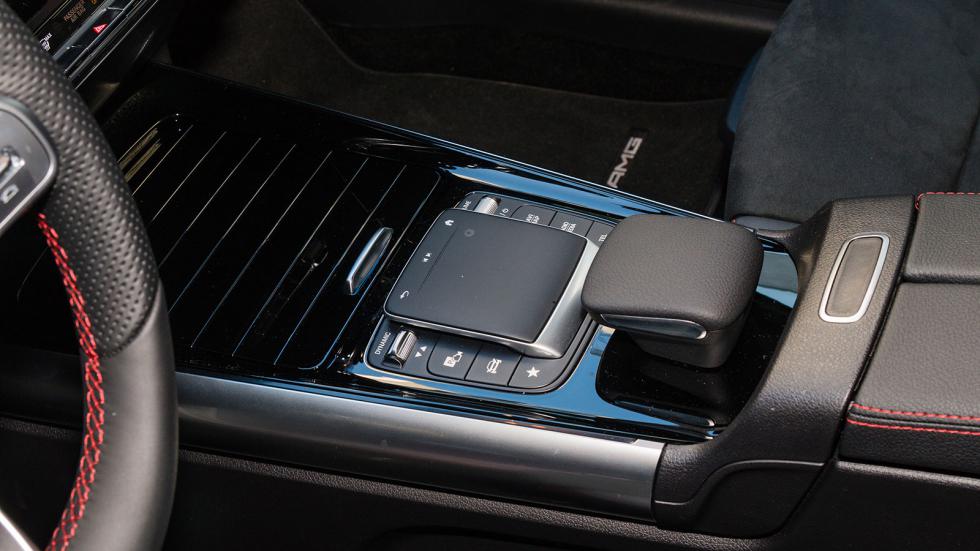 EQA Vs GLA 250e: Ηλεκτρική ή Plug-in Mercedes στα ίδια λεφτά;