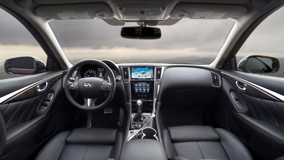 Το ανανεωμένο Q50 είναι το πρώτο μοντέλο της Infiniti που εφοδιάζεται με τη δεύτερη γενιά του συστήματος διεύθυνσης Direct Adaptive Steering.