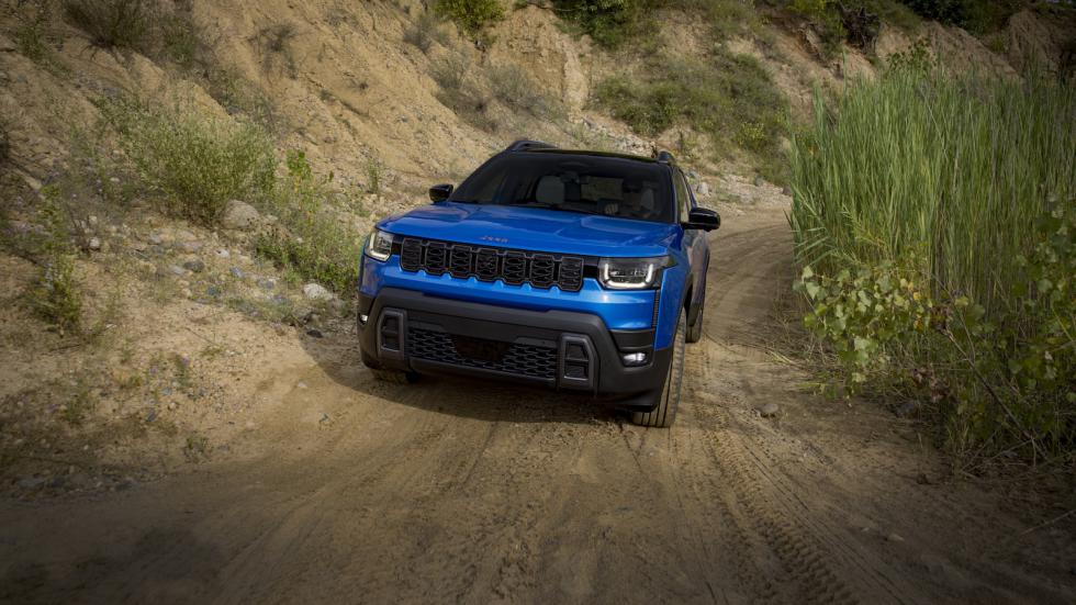 Jeep Cherokee 2026: Επιστροφή με πολυτέλεια και υβριδική τετρακίνηση