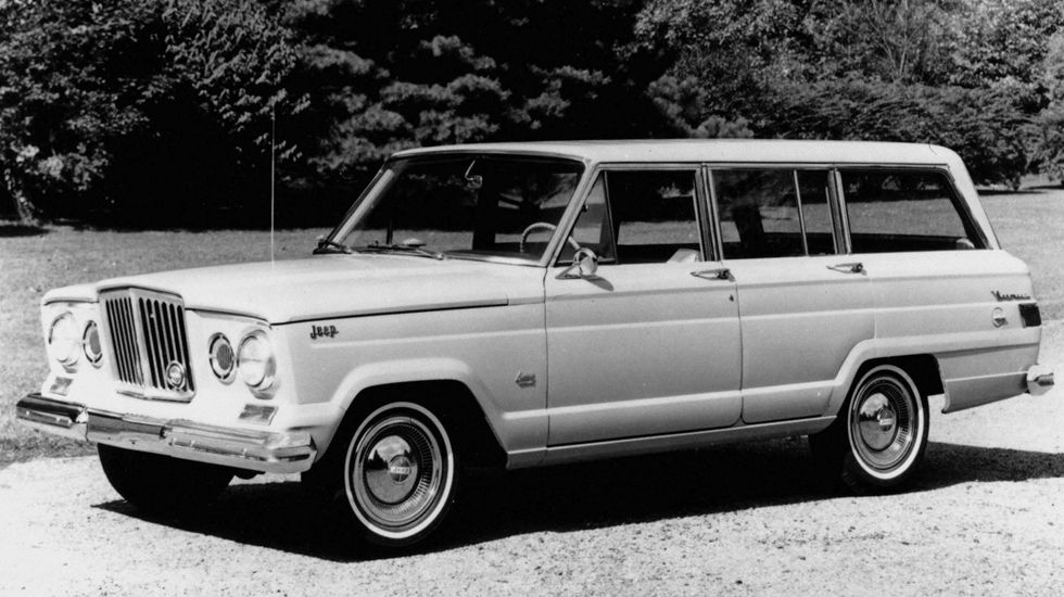 Το Jeep Wagoneer έμεινε στην αγορά από το 1962 έως το 1991, με το εικονιζόμενο να αποτελεί την πρώτη εκδοχή του.