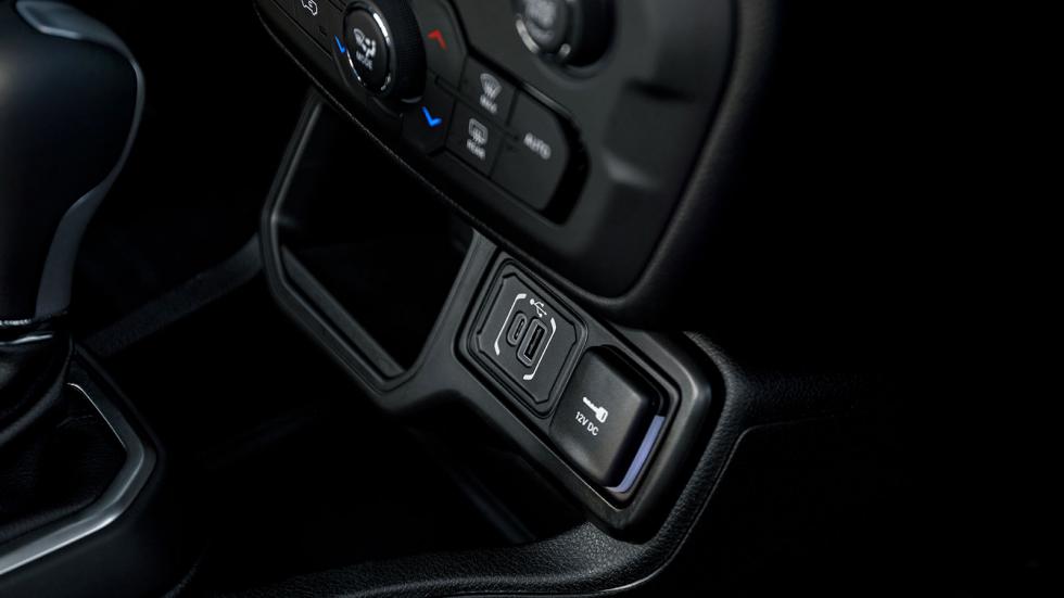 Οι τιμές του αναβαθμισμένου Jeep Renegade στην Ελλάδα