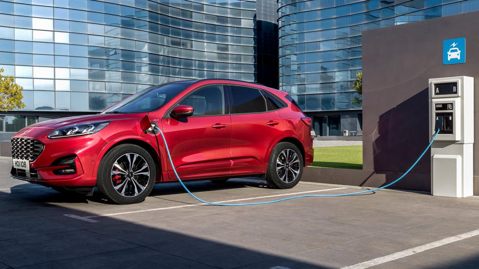 Διαθέσιμο για leasing με 329 ευρώ/μήνα το Plug-in υβριδικό Ford Kuga