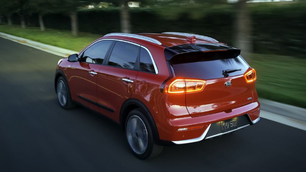 Το νέο Kia Niro πατάει στη νέα «οικολογική» πλατφόρμα του Hyundai-Kia Group, όπως και το νέο Hyundai Ioniq.