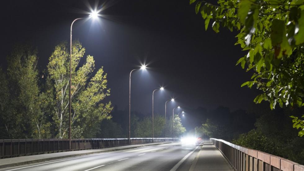 LED φώτα σε 958 «σκοτεινά» χιλιόμετρα σε δρόμους της Ελλάδας