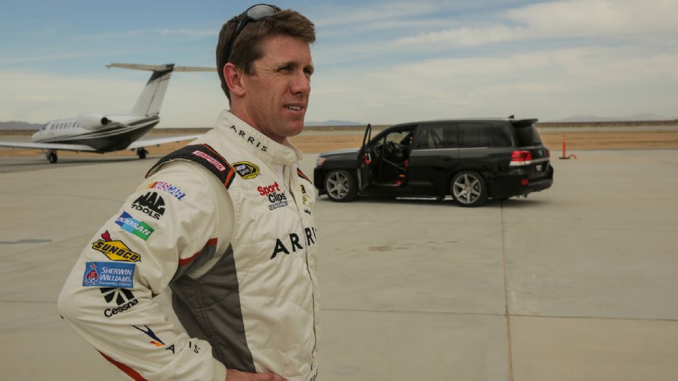 Έχοντας στο τιμόνι του τον οδηγό NASCAR, Carl Edwards, το Toyota Land Speed Cruiser επιβεβαίωσε μέσω GPS την ακριβή ταχύτητα των 370,2 χλμ./ώρα.