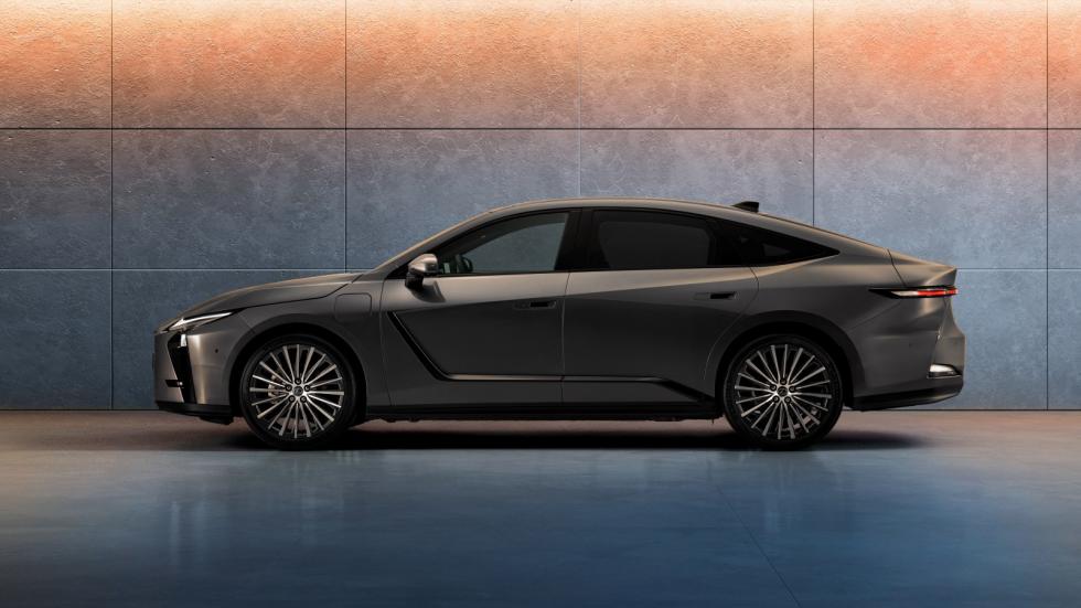 Αποκαλύφθηκε το νέο Lexus ES