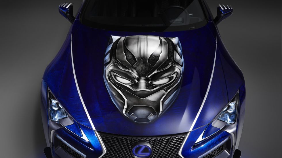 Το concept «Lexus Black Panther Inspired LC» διαθέτει μια σπέσιαλ βαφή, με τη μορφή του σούπερ ήρωα να βρίσκεται στο καπό.