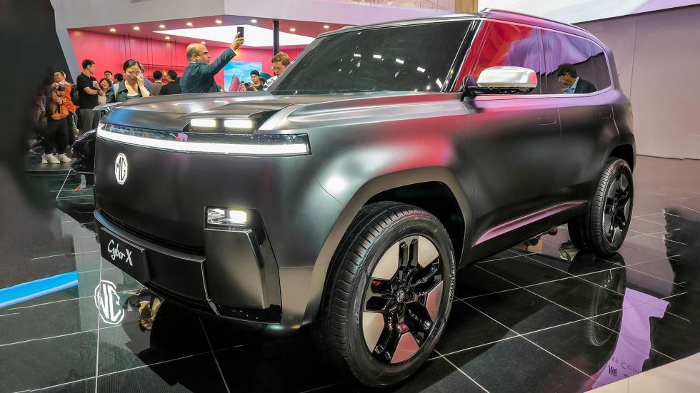 Νέο MG Cyber X: Τετραγωνισμένο SUV με pop-up φώτα α λα Celica