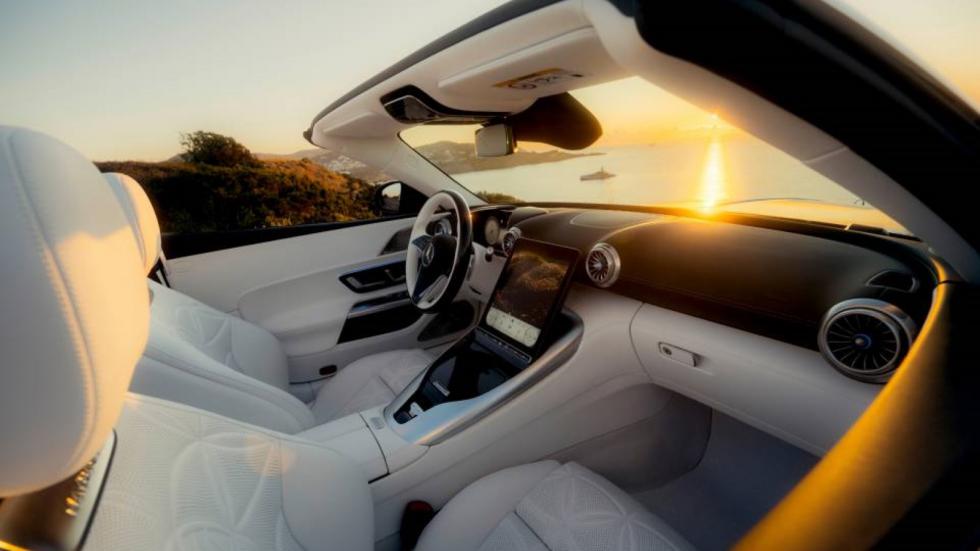 Λευκό δέρμα στο εσωτερικό της Maybach SL