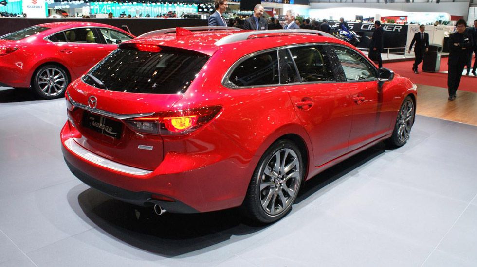 Στο ανανεωμένο Mazda6 θα υπάρχει διαθέσιμη και station wagon εκδοχή, ενώ προαιρετικά θα υπάρχουν και 4κίνητες εκδόσεις.