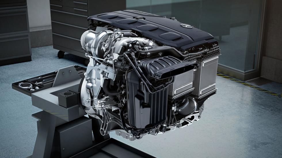 Το ηλεκτρικό τούρμπο της Mercedes λειτουργεί μέσω του κυκλώματος 48 Volt και φτάνει σε ταχύτητες έως 170.000 σ.α.λ..  Ο ηλεκτροκινητήρας έχει πάχος σχεδόν τεσσάρων εκατοστών και ενσωματώνεται απευθεία