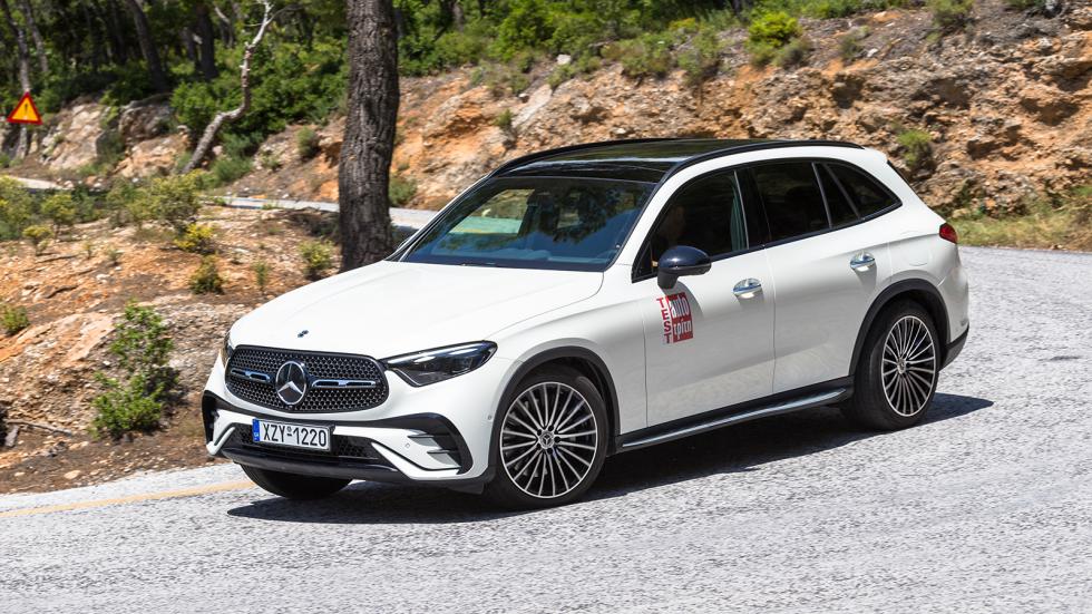 Η GLC 400e προσφέρεται τόσο σε SUV όσο και στην πιο δυναμική αισθητικά έκδοση Coupe. Και στις δύο περιπτώσεις η PHEV τεχνολογία προσφέρει εξαιρετικές επιδόσεις και ηλεκτρική αυτονομία μεγαλύτερη των 1