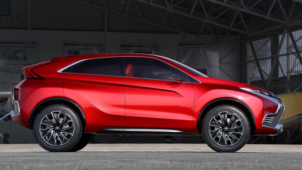 Το Concept XR-PHEV II είναι το sequel του μοντέλου που είχε παρουσιαστεί το 2013 και εφοδιάζεται με μιας νέας γενιάς υβριδικό κινητήρα PHEV της εταιρείας.