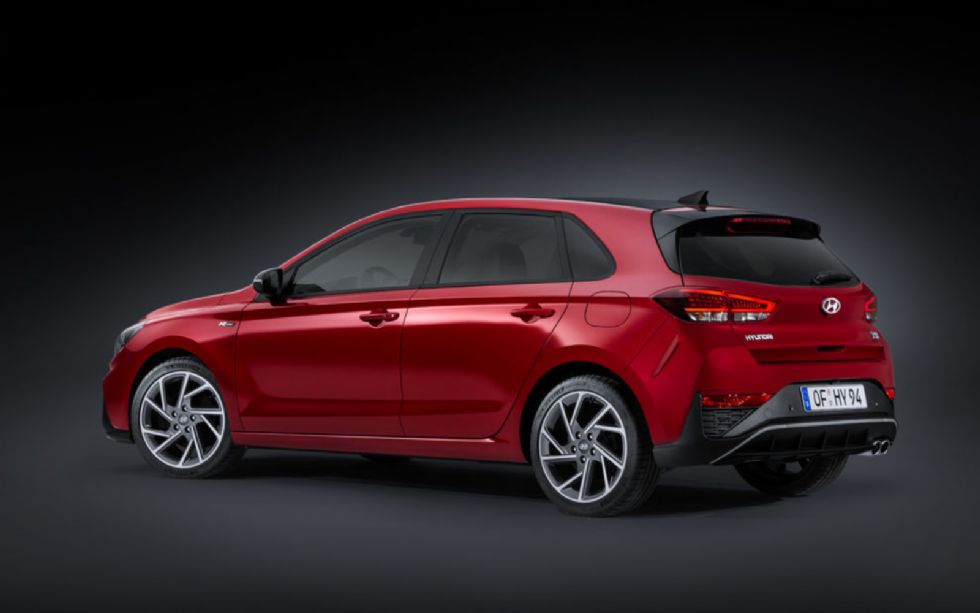 Το ανανεωμένο i30 hatchback.