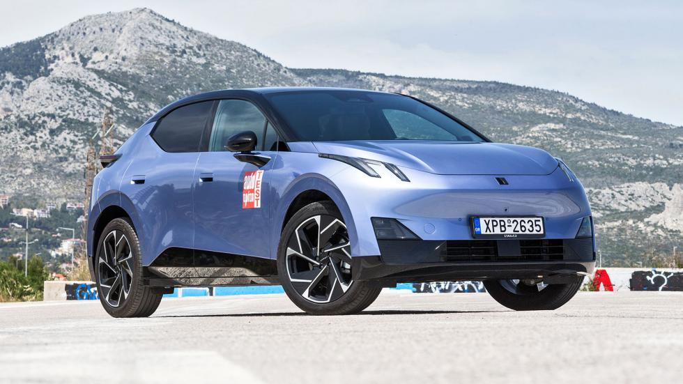 Το Lynk & Co 02 ξεχωρίζει από την αιχμηρή και εντυπωσιακή του σχεδίαση.