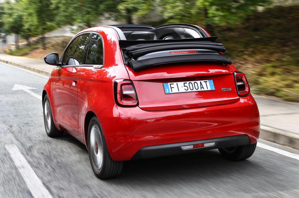 Fiat: Νέο βάγκον Tipo Cross και έκδοση (RED) σε όλα τα μοντέλα 