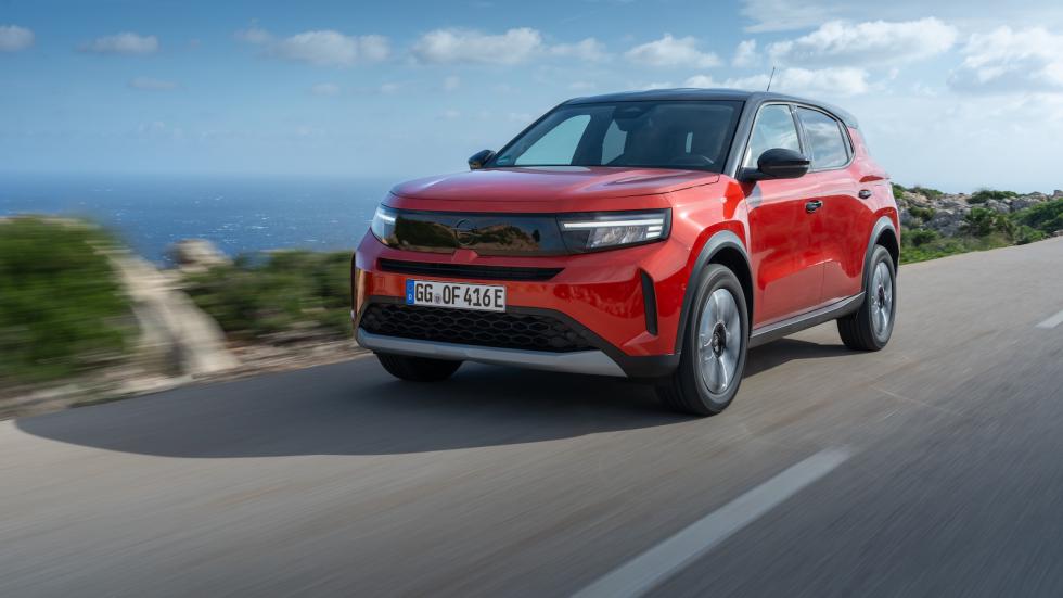 Το Opel Frontera ξεχωρίζει για τον στιβαρό χαρακτήρα του και τη μοντέρνα εμφάνιση