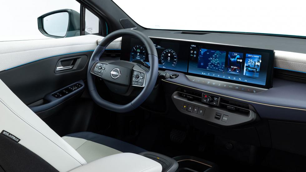 Το εσωτερικό του νέου Nissan Leaf είναι μίνιμαλ και προβάλλει έναν high-tech χαρακτήρα, ενώ είναι κατασκευασμένο από βιώσιμα υλικά. 