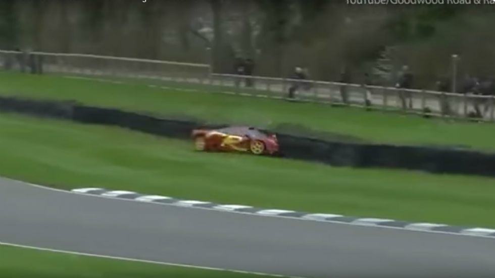 Το Goodwood απεδείχθη αφιλόξενο για τον Nick Mason και τη McLaren του.